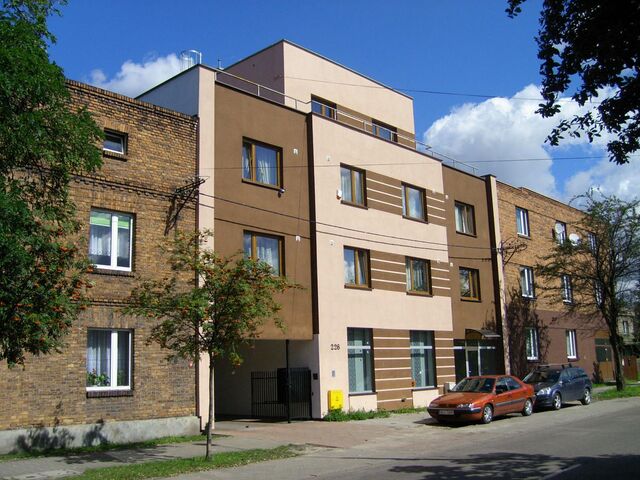 BUDYNEK MIESZKALNY WIELORODZINNY Z USŁUGĄ | KATOWICE | 2009