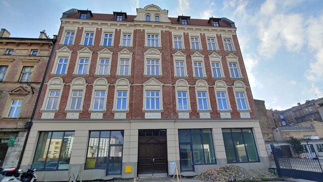 BUDYNEK MIESZKALNY WIELORODZINNY Z USŁUGĄ - remont i przebudowa | KATOWICE | 2020