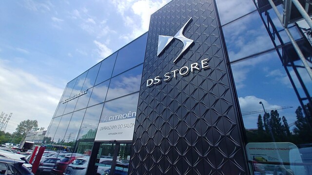 SALON SAMOCHODOWY - przebudowa | KATOWICE | 2019